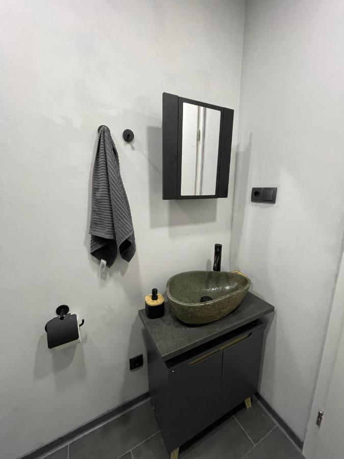Апартаменты Bright: Flat With Balcony - Kitchen - Free Parking Берлин Экстерьер фото